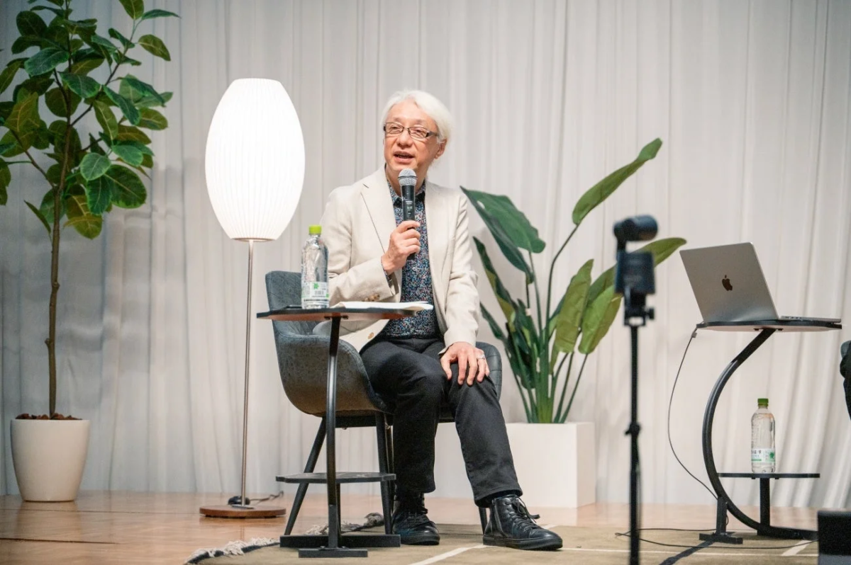 手塚眞氏の講演風景