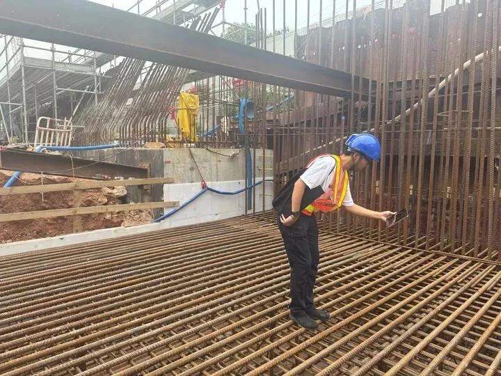 DasLoopスマートヘルメット