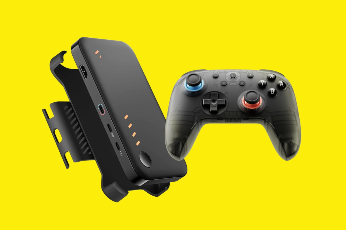 ポータブルゲームデバイスと透明なゲームコントローラー