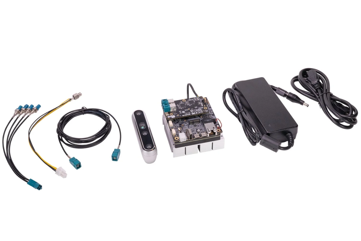 回路基板、深度センサー、各種ケーブル、電源アダプターといった電子部品一式