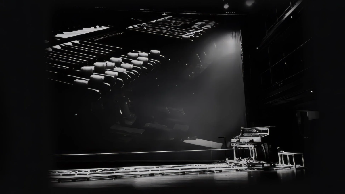 ステージ上のグランドピアノ