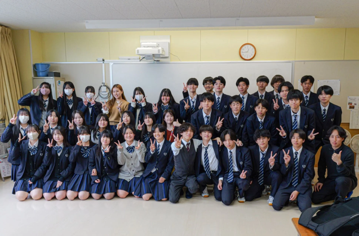 集合写真の学生たち