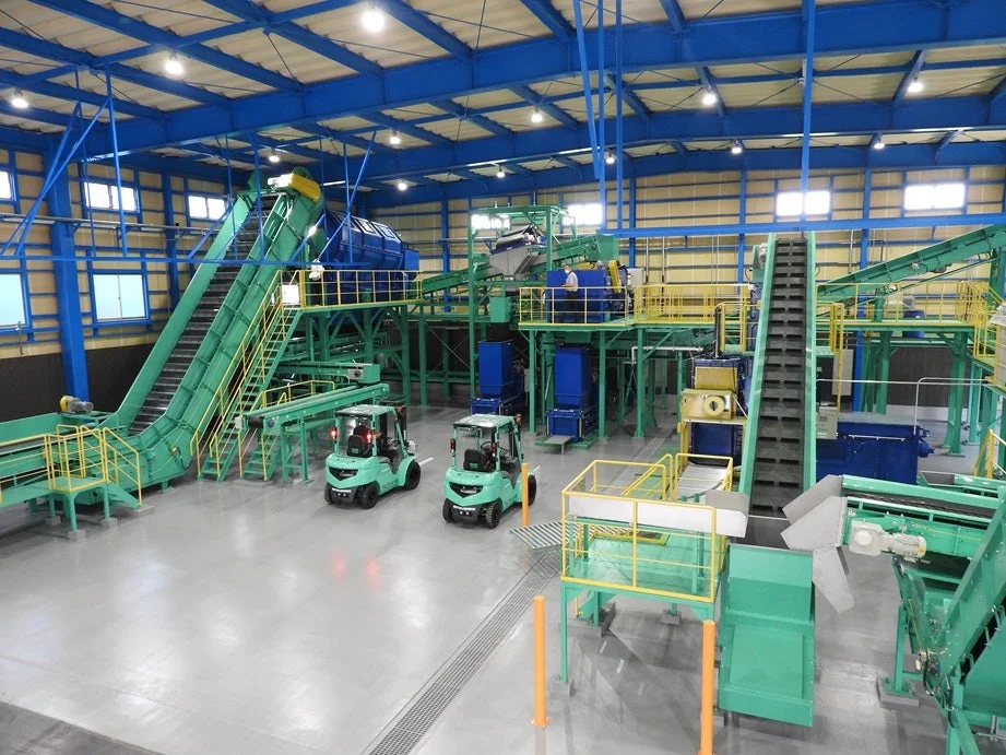 リサイクル施設内部の画像