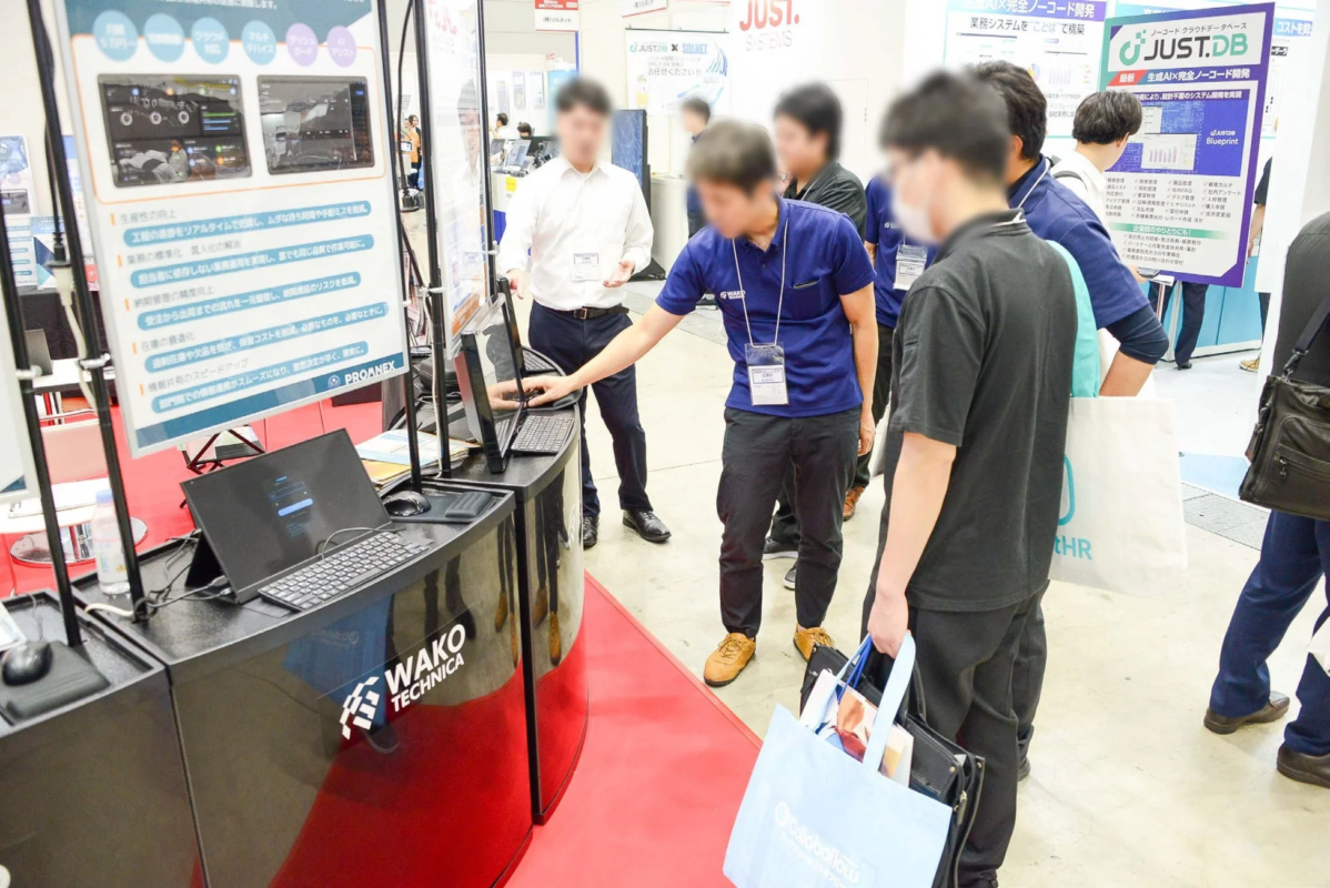 展示会ブースの様子