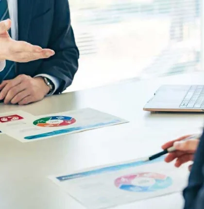 ビジネス会議の様子