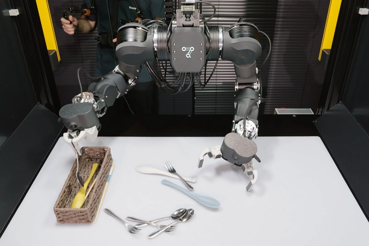 遠隔操作による作業の様子