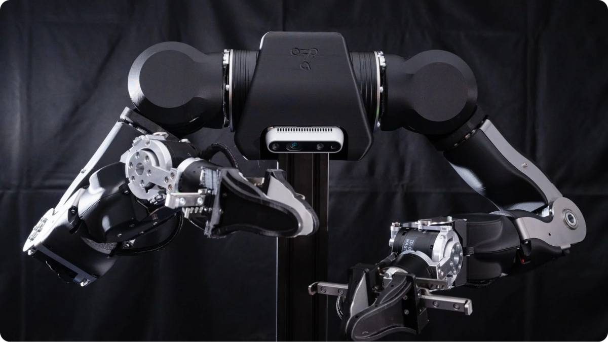 黒背景の双腕型ロボットシステム